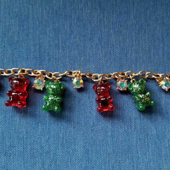 🧸🎄Betsey Christmas Holiday SPARKLE Gummy Bear Charm Bracelet - NWT🎄🧸 - Picture 7 of 8